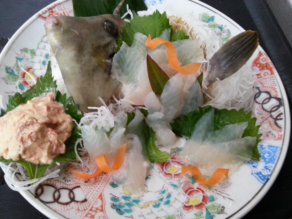 カワハギの刺身のさばき方と作り方 味 旬 食べ方や肝の取り方も 食生活研究所 食 ラボ